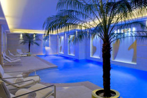 <b>Where</b> to stay?