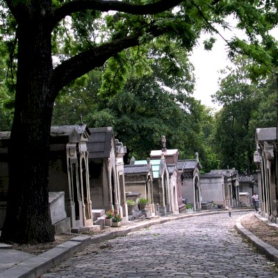 Père Lachaise Cemetery lane with graves