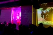 Raidd bar show