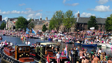 Having your own boat party